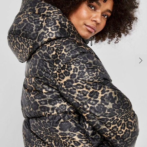 SOLD! Vero Moda light puffer jacket - Picture 2 of 13